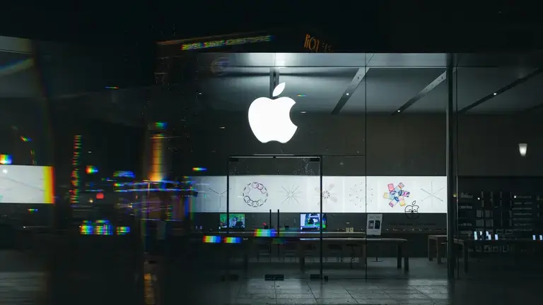 iPhone 17 Pro готує революцію в камерах і дизайні: чим Apple здивує восени