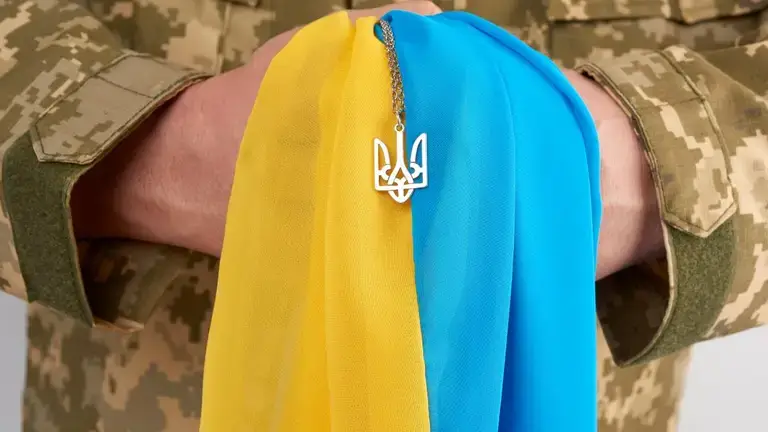 Сіре посвідчення: хто може отримати та які пільги воно надає