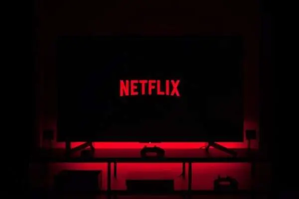 9 серіалів Netflix, які можна «проковтнути» за вихідні